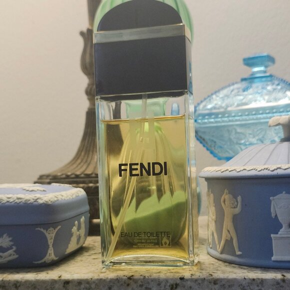 Fendi No Box - Picture 1 of 2